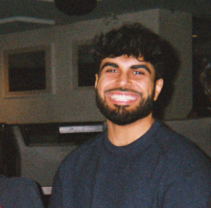 Momin Naeem demonstrating fitness expertise and coaching philosophy